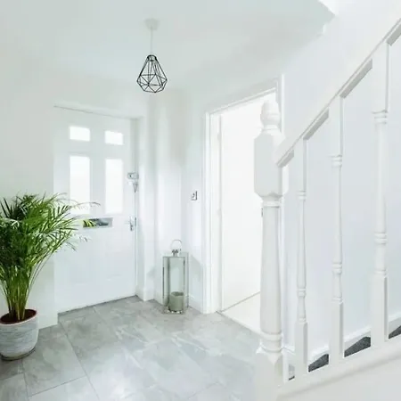 Fantastic Bright Spacious
